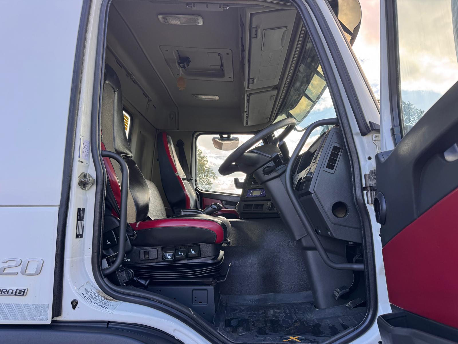 2016 VOLVO FMX420 TIPPER - Image 16