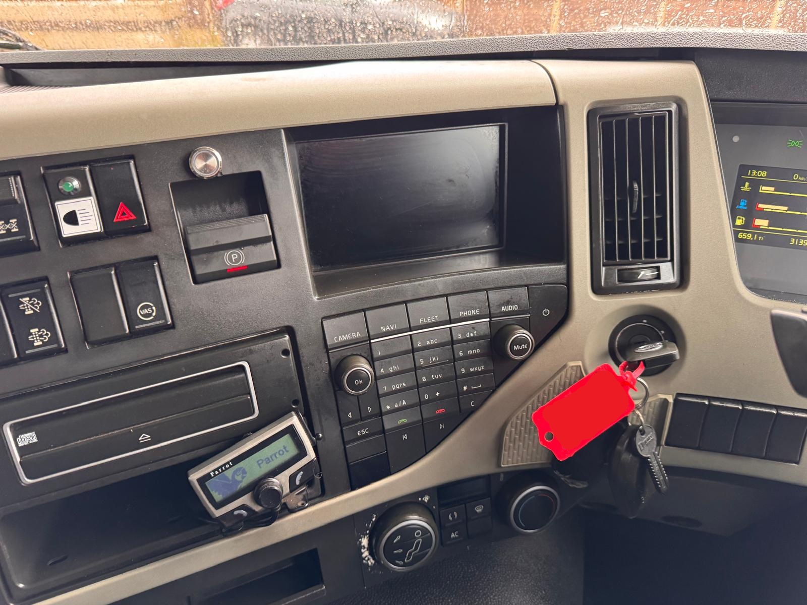 2018 VOLVO FM410 HOOK LOADER - Image 23