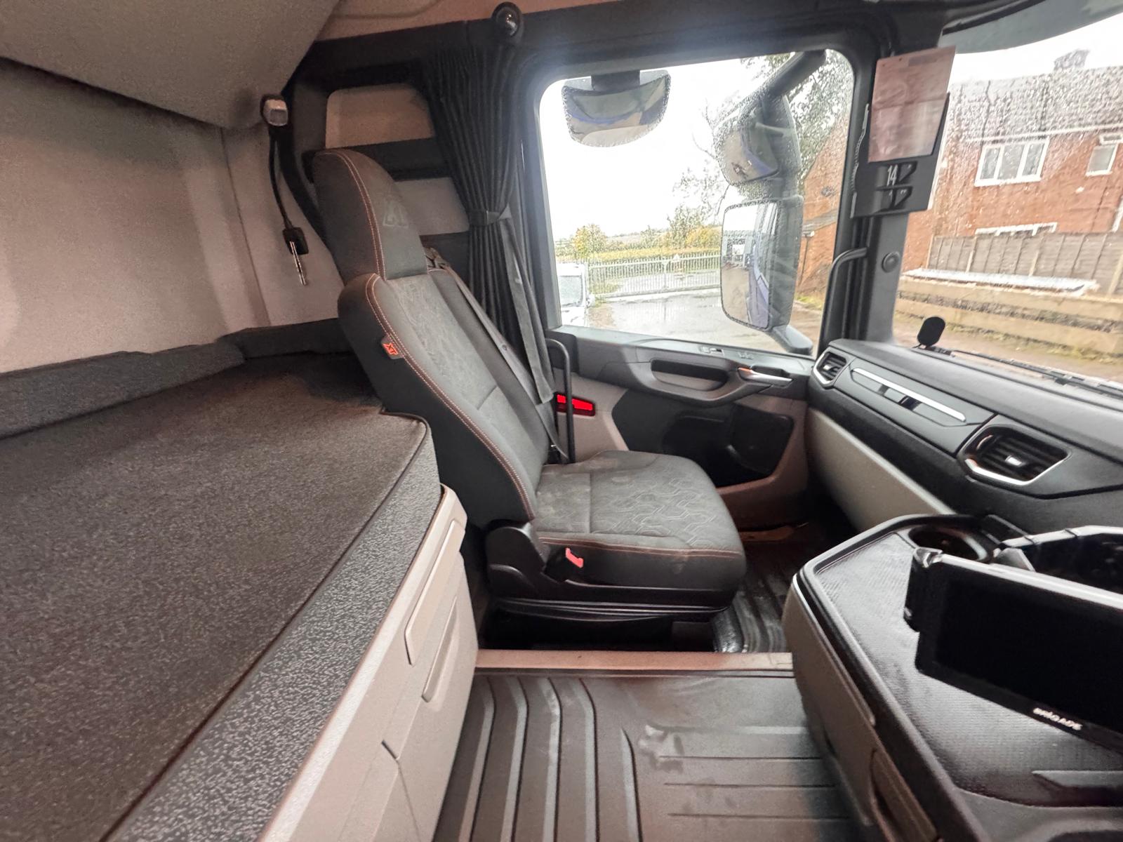 SCANIA R500XT TACTOR UNIT - Image 18