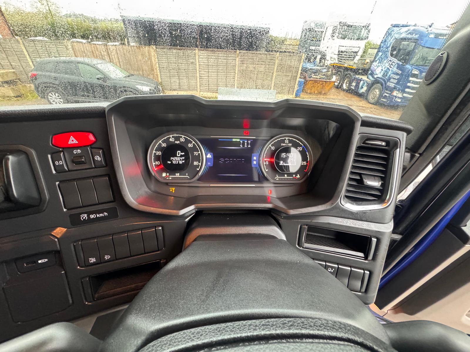 SCANIA R500XT TACTOR UNIT - Image 23